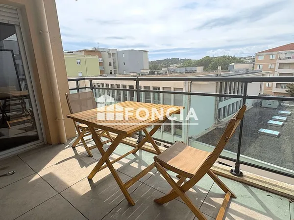 Hauteurs d'Antibes, 2P en étage avec Terrasse, garage en sous-sol