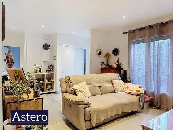 Maison rénovée de 61 m² avec un immense potentiel - Pluméliau (56930)