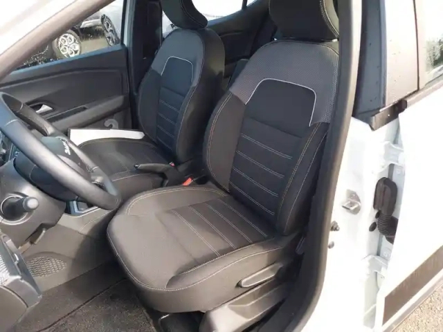 Dacia Sandero tce 90 gsr2 — photo 9