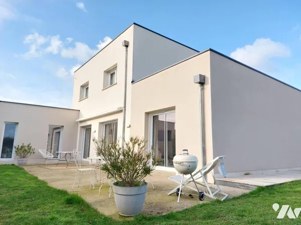 Maison 8 pièces 180 m²