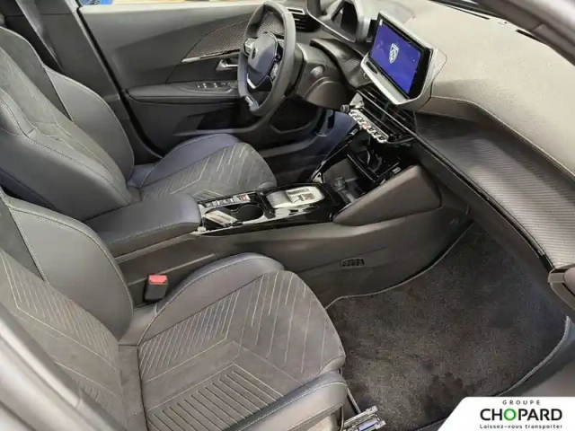 Peugeot 2008 hybrid 145 e-dcs6 — photo 10