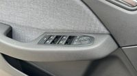 Renault Clio 1.0 TCe 90ch Techno - 25 — photo 16