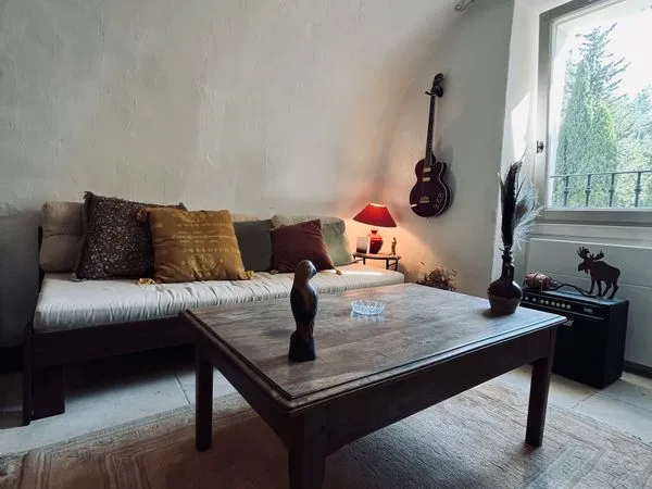 Location chambre dans maison de village meublée au 01/10