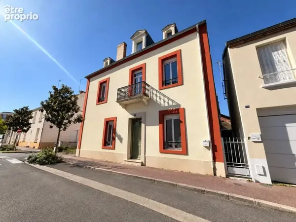 Maison de ville de caractère - 3CH - Cour et Stationnement
