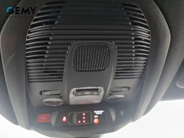 Peugeot 3008 hybrid 225 e-eat8 — photo 47