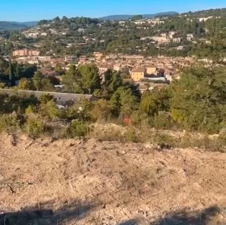 APT CENTRE-VILLE - Terrain 1 200 m² - 2 villas possibles - Vue panoramique exceptionnell