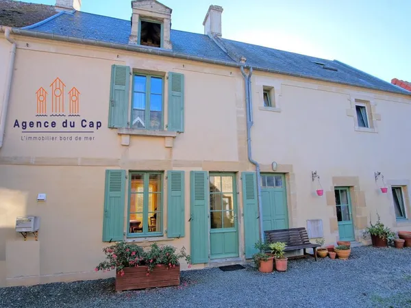 Vends maison de bourg - 112 m² - 6 pièces, 4 chambres - Bernières-sur-Mer 14990