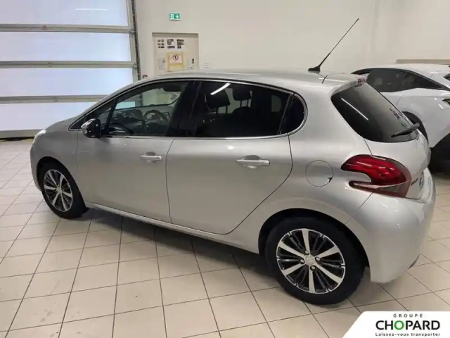 Peugeot 208 1.2 puretech 110ch s&amp;s eat6 — photo 102