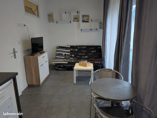 F2 meublé dans une rue calme