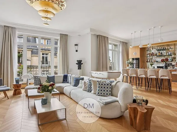 Appartement 5 pièces 328 m²