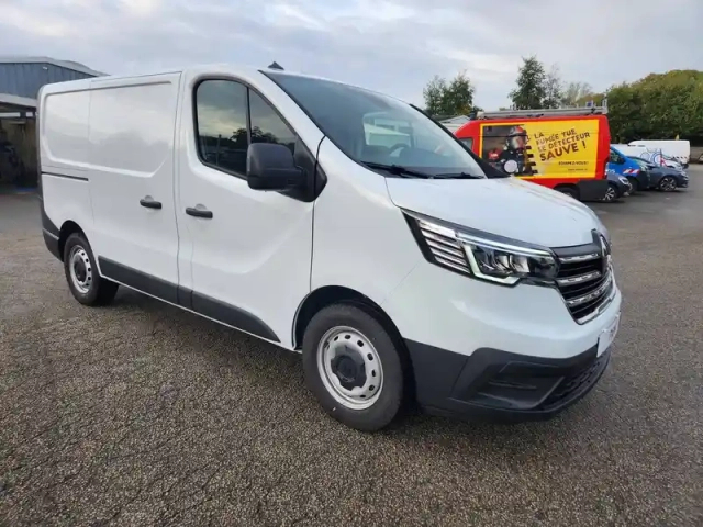 Renault Trafic fgn l1h1 2800 kg blue dci 150 edc — photo 20
