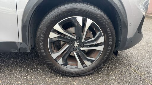Peugeot 2008 1.2 PureTech 130 - GT Line – 2020 – 117500 km – Essence – Boîte Manuelle — photo 17