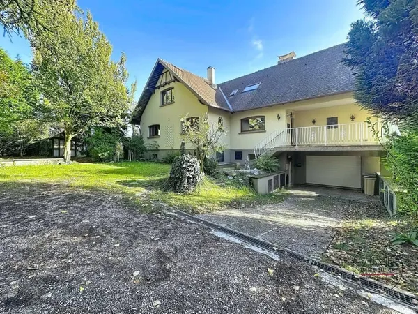 Maison 8 pièces 285 m²