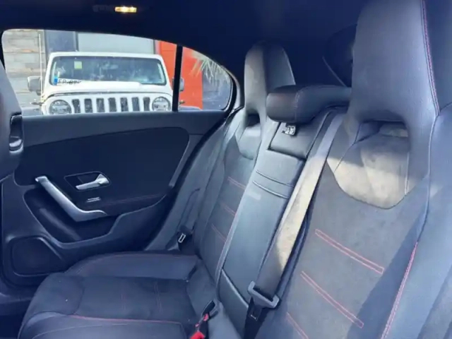 Mercedes Classe A 200 d amg line — photo 17