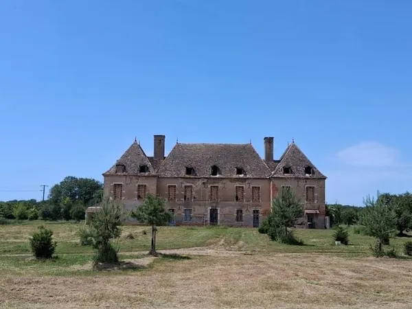 Château 15 pièces 750 m²