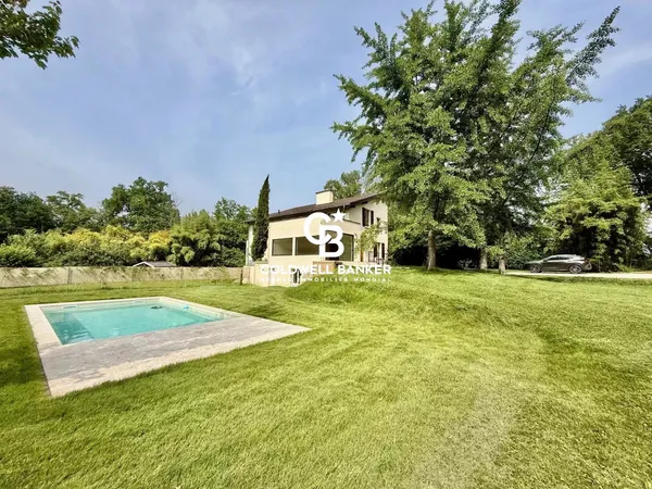 Maison 7 pièces 180 m²