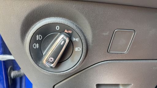 Seat Leon 1.6 TDI 116 - Xcellence – 2019 – 103470 km – Diesel – Boîte Manuelle — photo 24