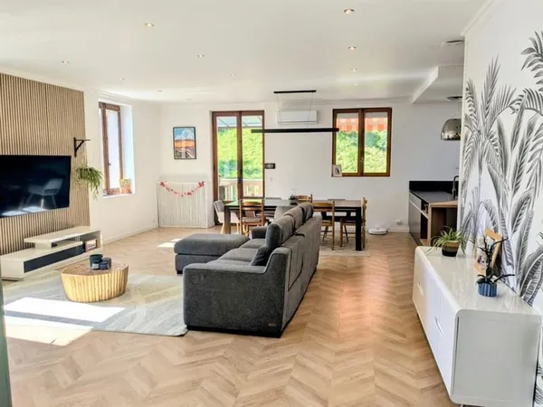 Appartement 6 pièces 270 m²