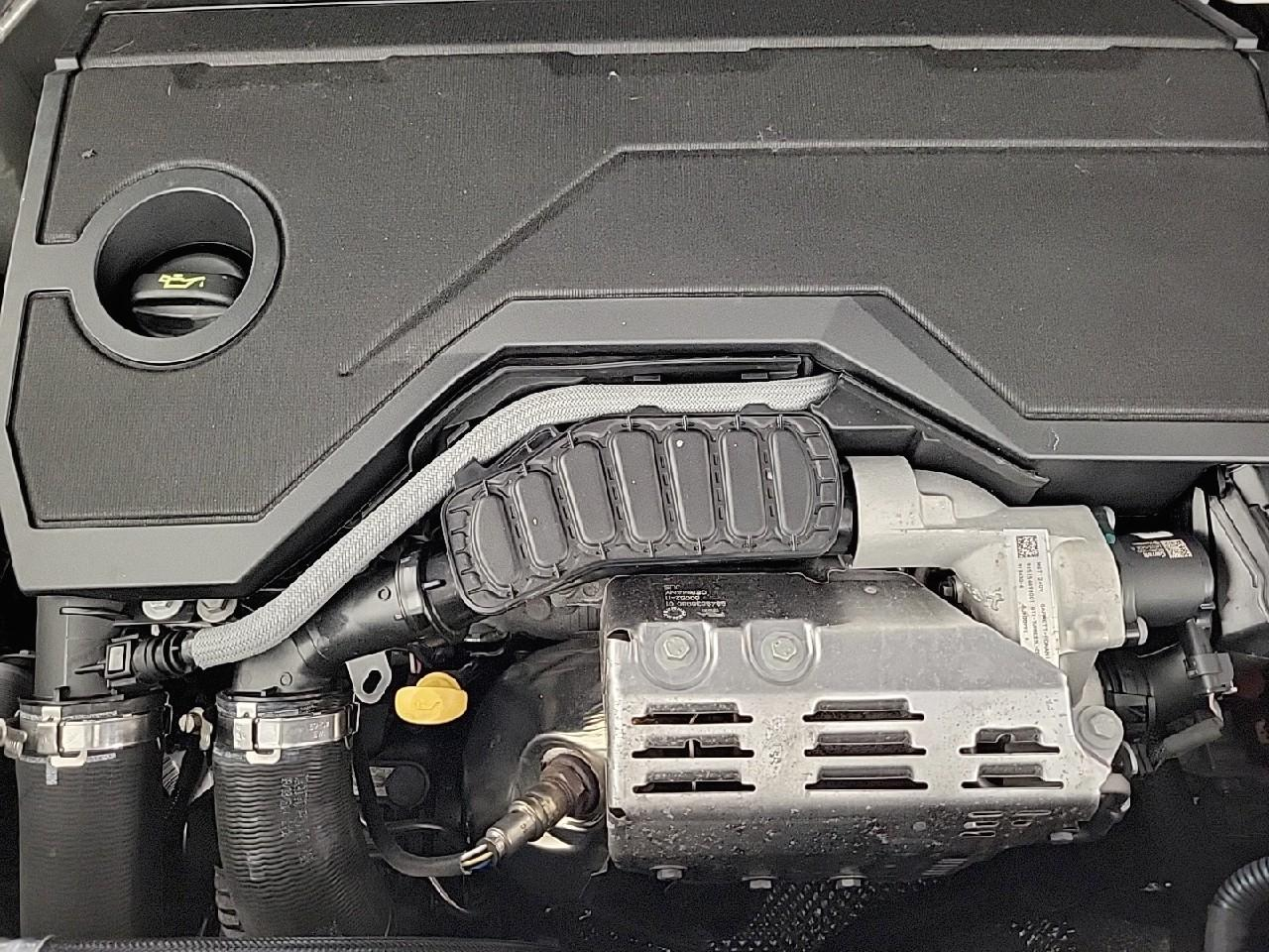 Peugeot 5008 hybrid 136 e-dcs6 gt — photo 15