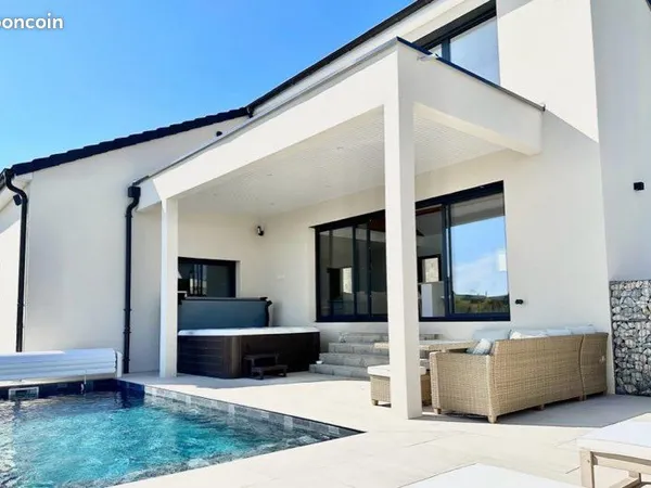 Villa contemporaine d'exception - Vue panoramique sur Dijon - Piscine & Jacuzzi - 170 m²