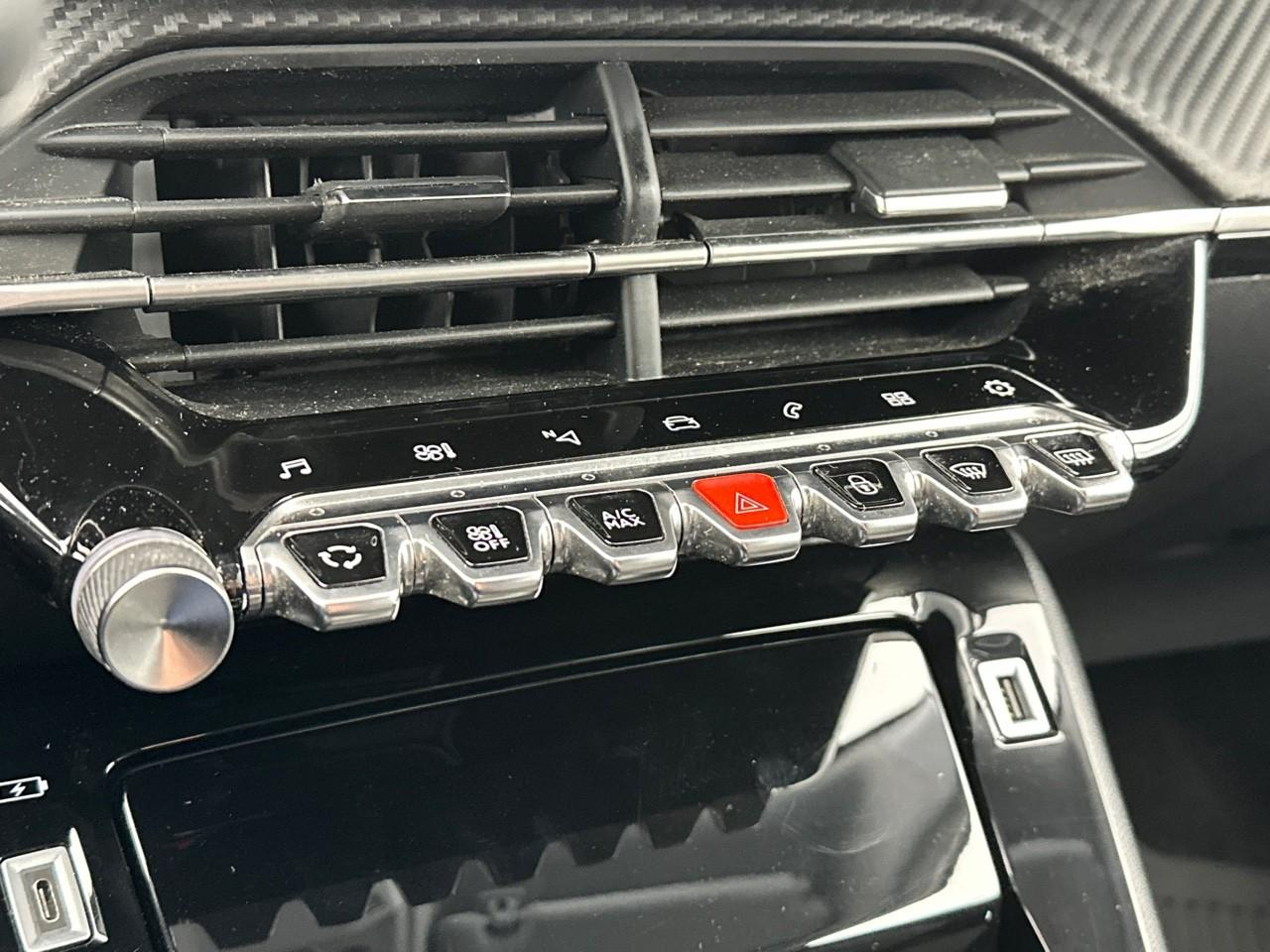 Peugeot 2008 puretech 130 s&s bvm6 allure pack — photo 27