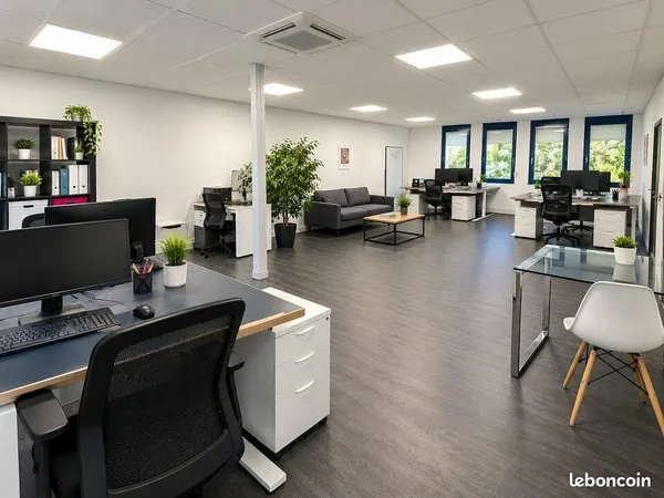 Bureaux 100 m² VAULX MILIEU