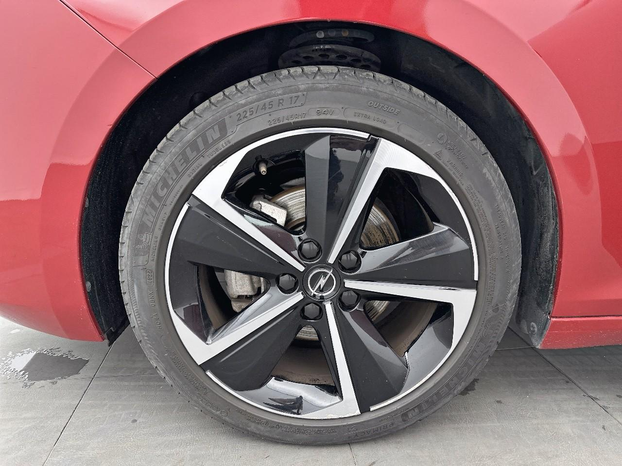 Opel Astra 1.2 turbo 130 ch bvm6 elegance — photo 16