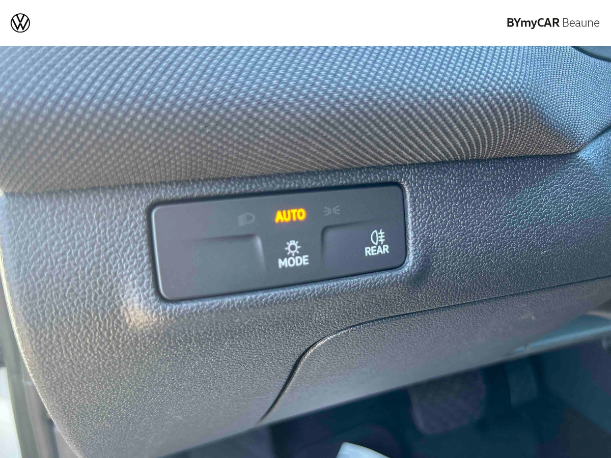 Volkswagen T-Roc 1.5 eTSI Hybrid 116 ch DSG7 — photo 17