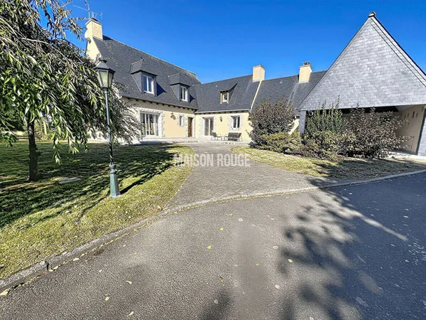Maison 9 pièces 230 m²