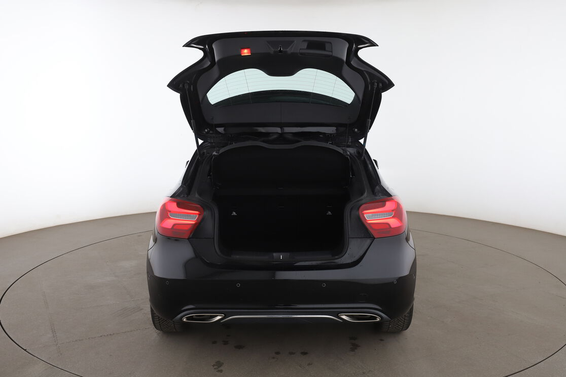 Mercedes-Benz Classe A 180 d Sensation 7G-DCT — photo 16