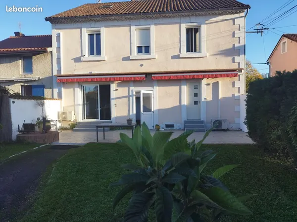 Maison Saint Astier plein centre 2 garages