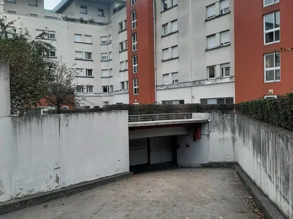 Garage à louer
