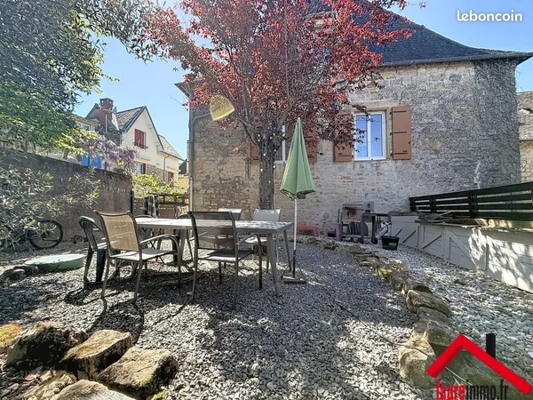 Maison 7 pièces 195 m²