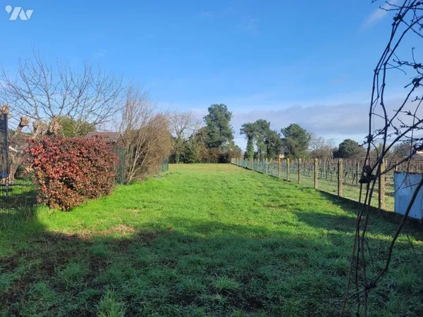 Vends terrain à bâtir - 1588 m² - Ambarès-et-Lagrave 33440
