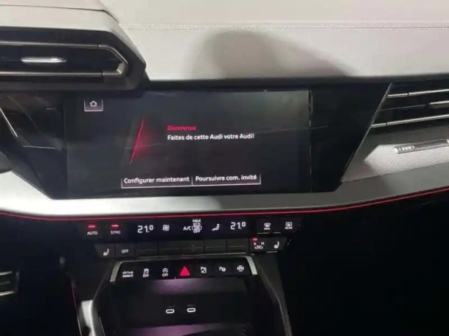 Audi A3 tfsi mild hybrid 150 s tronic 7 s line — photo 10