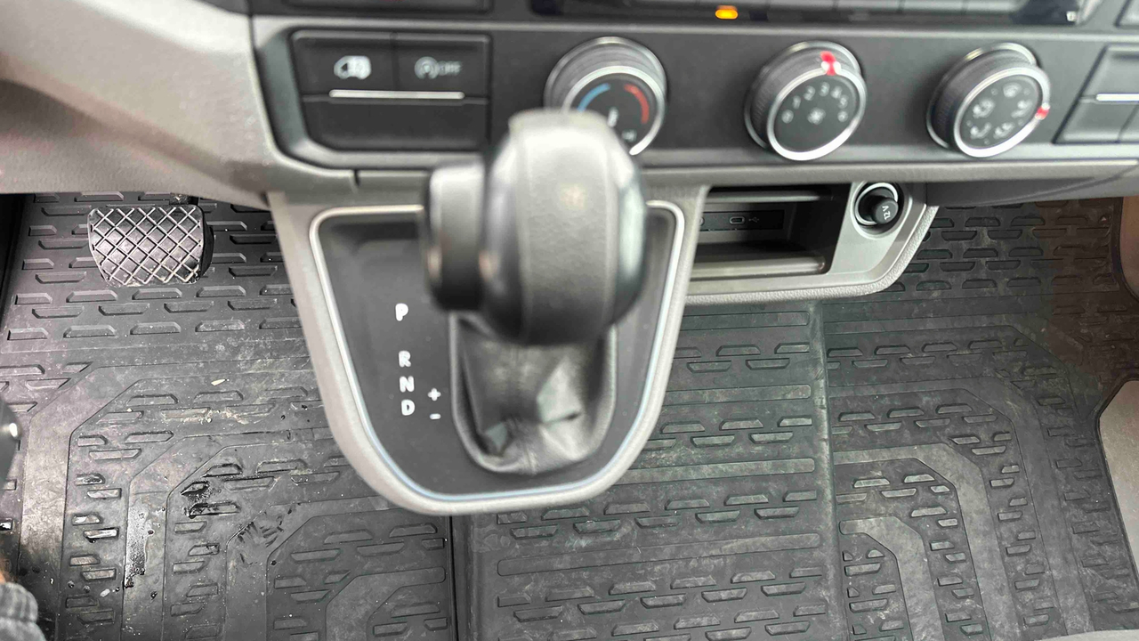 Volkswagen Utilitaires CRAFTER VAN 35 L3H3 2.0 TDI 177 CH BVA — photo 16