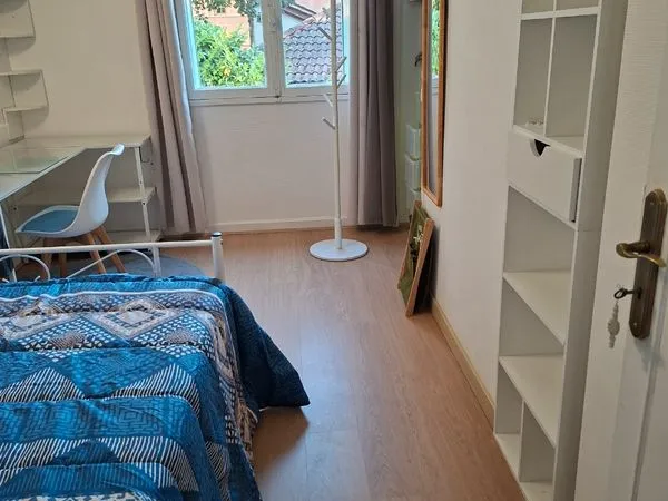 Jolie chambre meublée avec accès parties communes chez habitante lyon 5