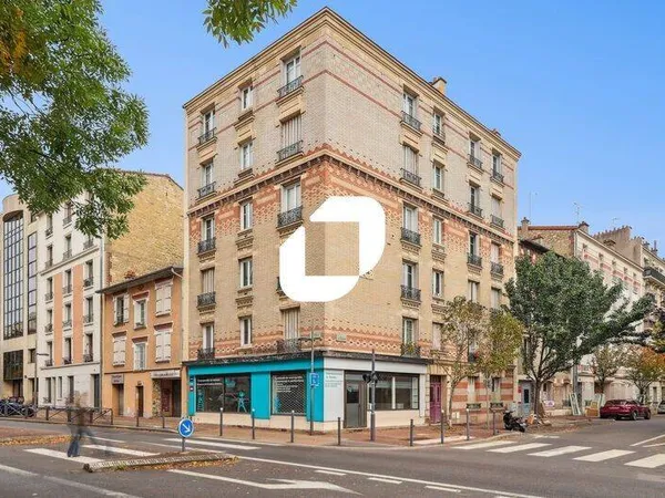 Local commercial 102 m²