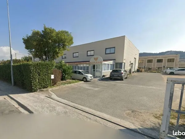 Bureaux 280 m²