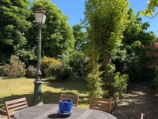 Maison 7 pièces 235 m²