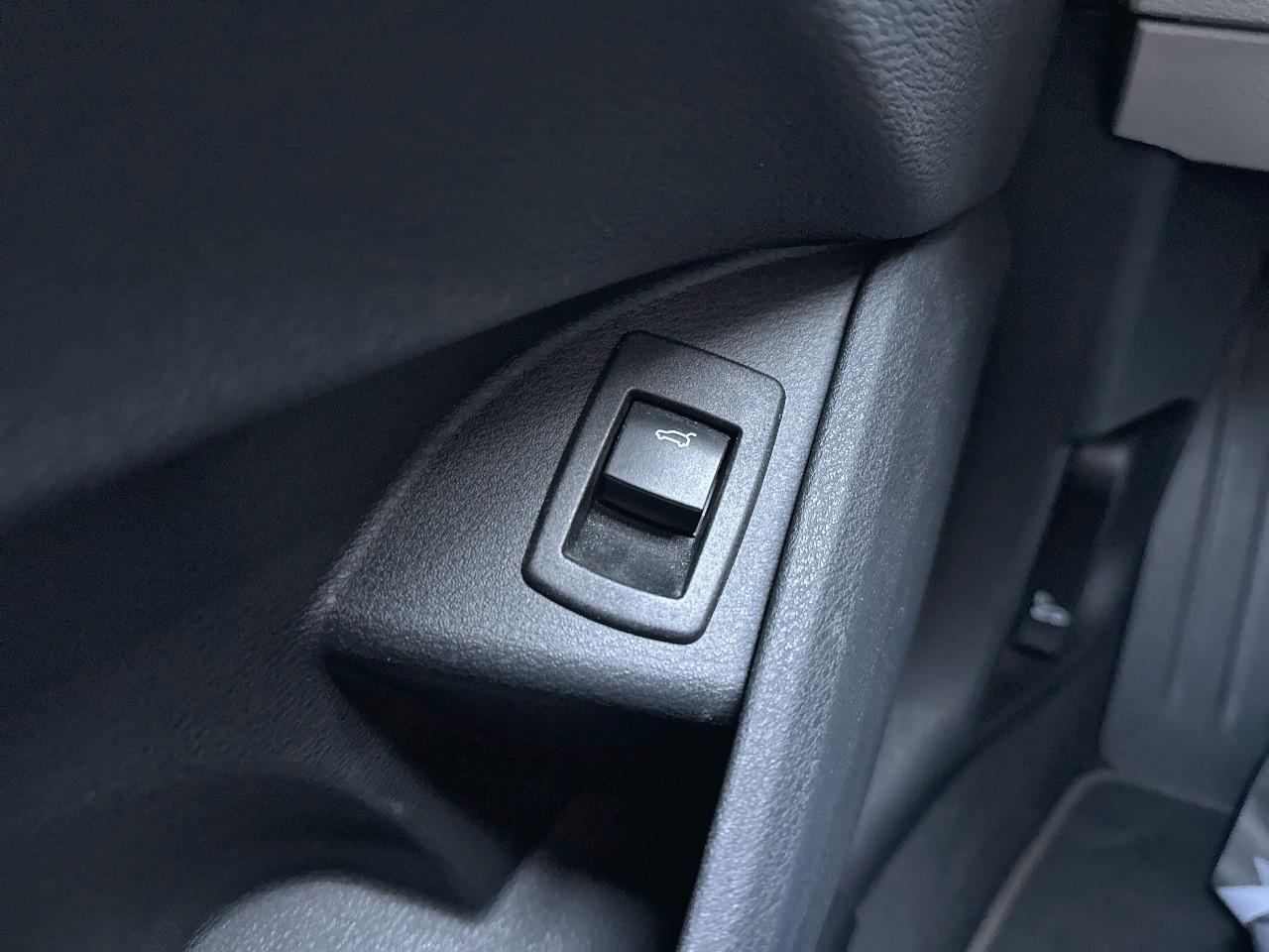 Bmw X1 sdrive18da 150ch business design — photo 32