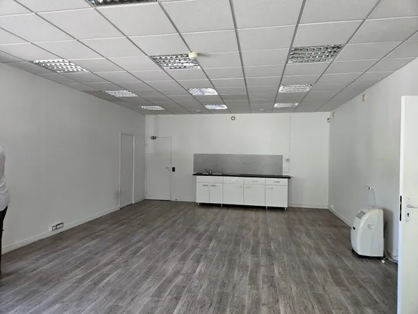 Bureaux 2063 m²