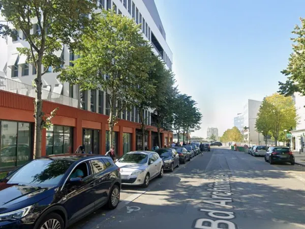 Local commercial 150 m²