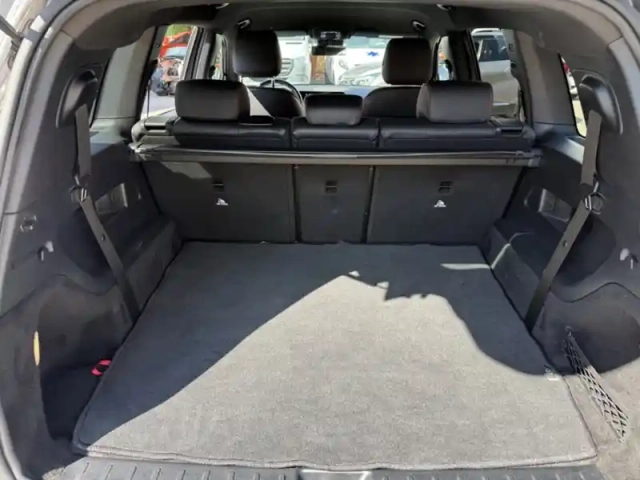 Mercedes Glb 200 d amg line — photo 12
