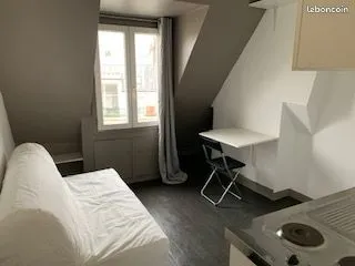 🏠Charmante studette de 11m2, Paris 8ème métro Rome