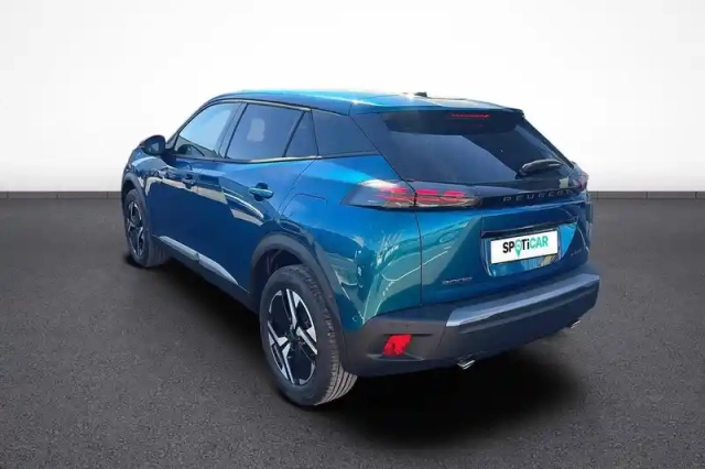 Peugeot 2008 hybrid 145 e-dcs6 — photo 4