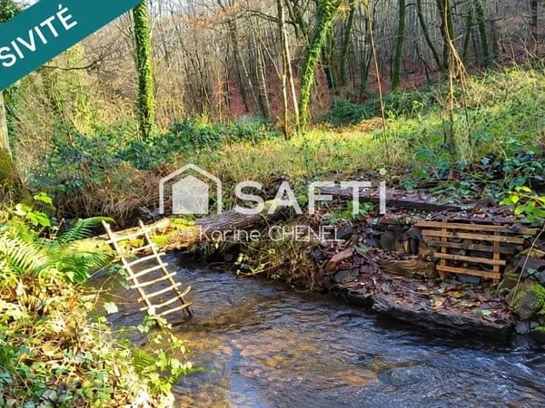 Grange sur plus de 1.2 hectare sans voisins