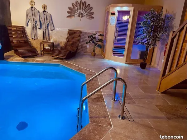 Gîte privatif avec piscine et sauna ✨
