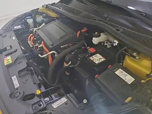 Peugeot 208 electrique 50 kwh 136ch — photo 40