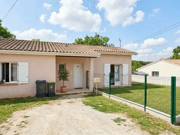 Villa T3 de plain-pied avec jardin - 31140 MONTBERON